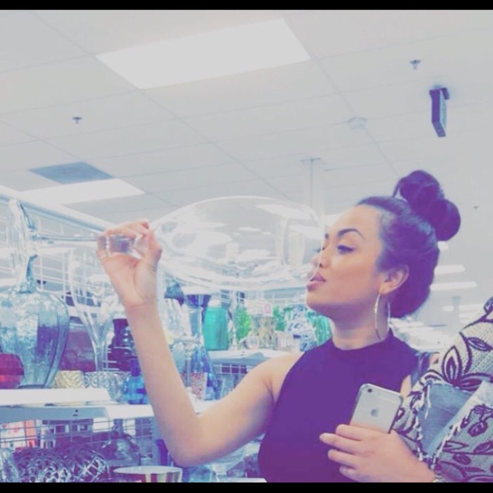 Meet your Posher, Chamroeun